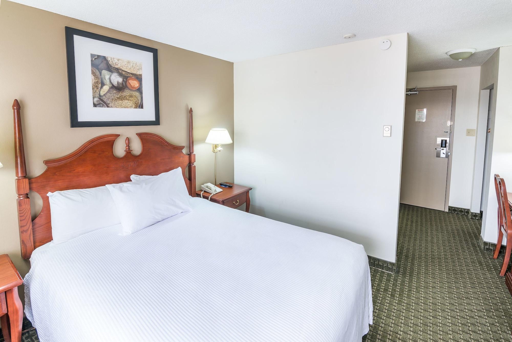Ramada by Wyndham Thunder Bay Airlane Hotel Dış mekan fotoğraf