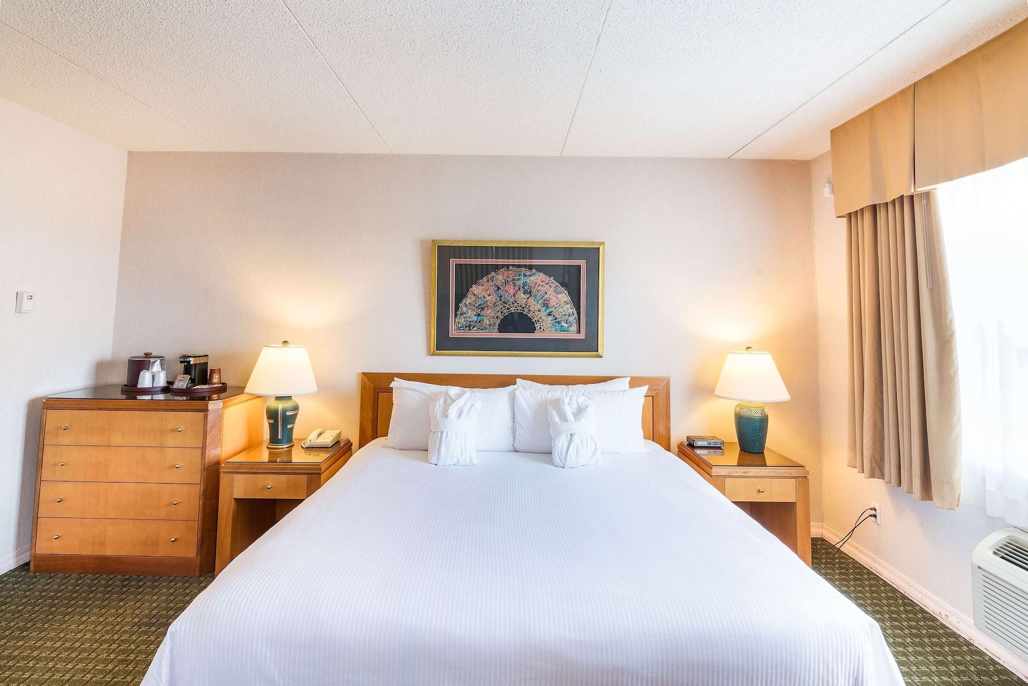 Ramada by Wyndham Thunder Bay Airlane Hotel Dış mekan fotoğraf