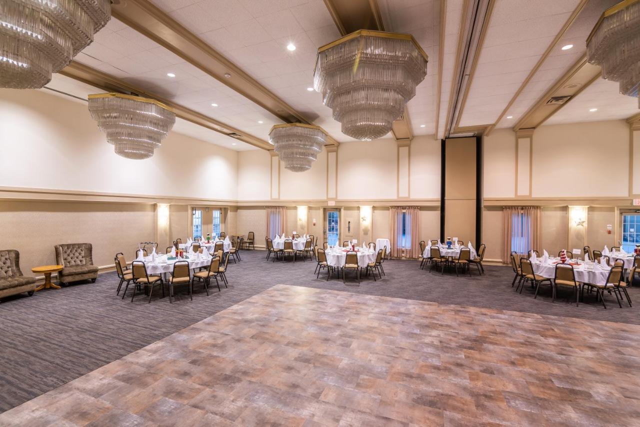 Ramada by Wyndham Thunder Bay Airlane Hotel Dış mekan fotoğraf
