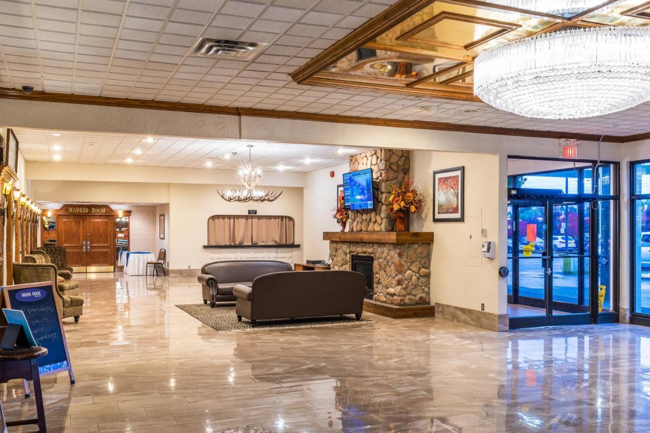 Ramada by Wyndham Thunder Bay Airlane Hotel Dış mekan fotoğraf